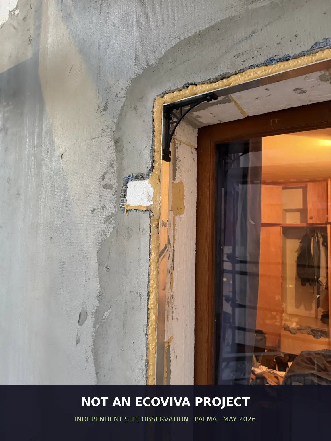 Independent third-party ETICS project in Palma showing a large foam-filled door perimeter